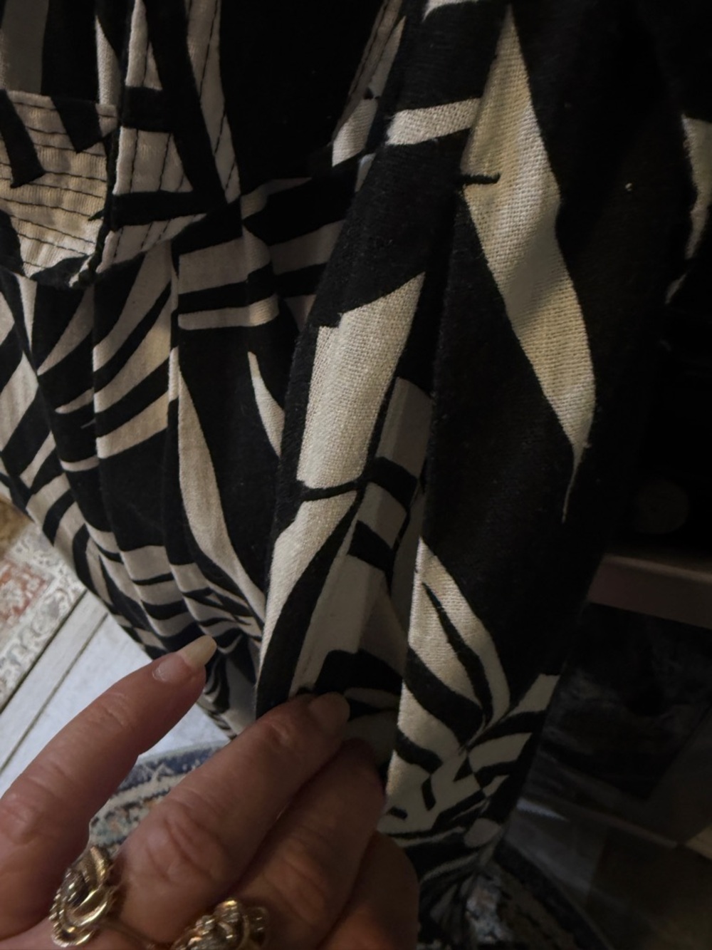 Tahari Black and White Tropical Print Maxi jump suit with Belt - Picture 4 of 9